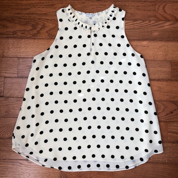 Flirty Blouse - Picture 2 of 4